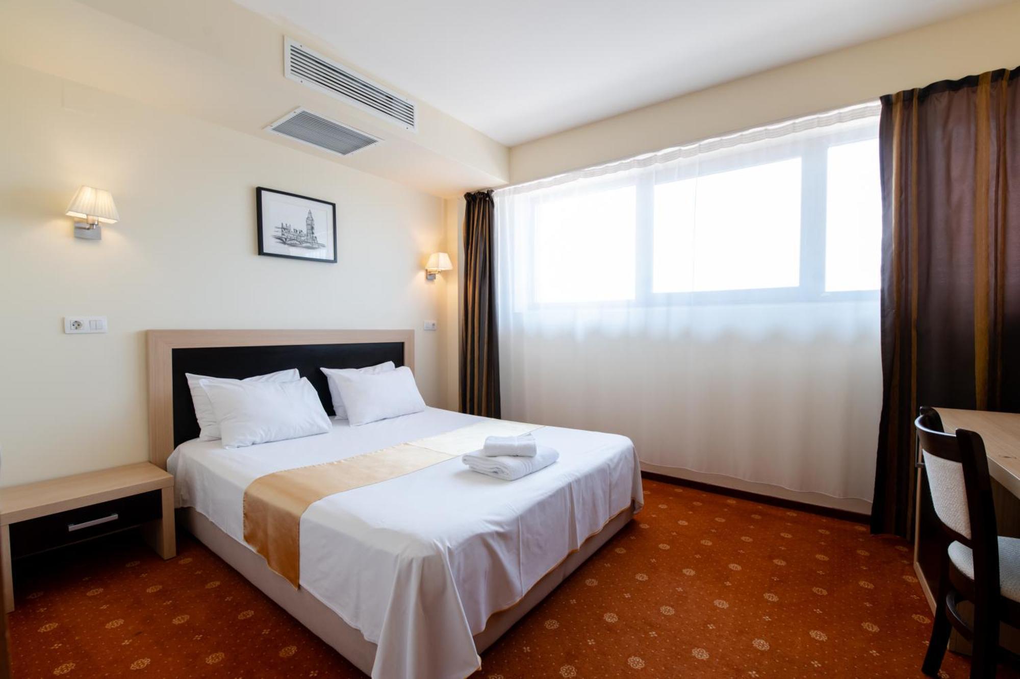 Hotel Oxford By Timhotels Timişoara Exteriör bild