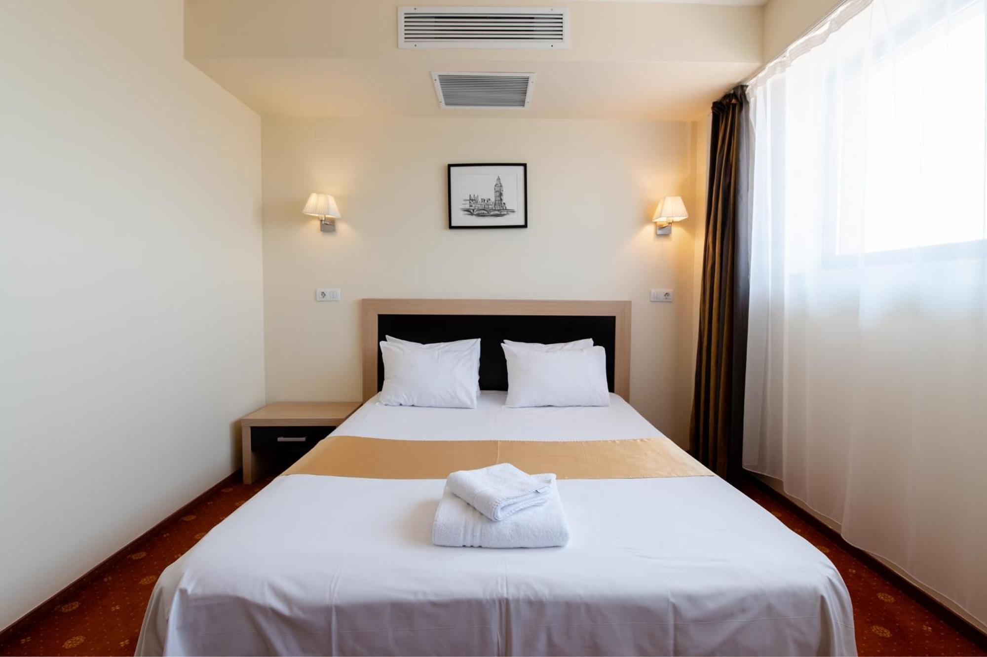 Hotel Oxford By Timhotels Timişoara Exteriör bild