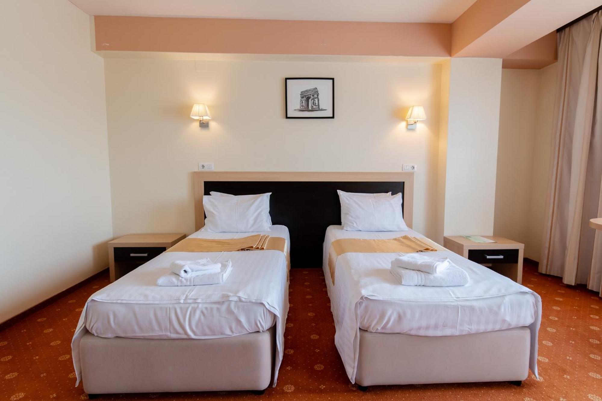 Hotel Oxford By Timhotels Timişoara Exteriör bild